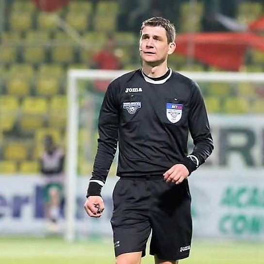 Mladinovici va arbitra mâine seară