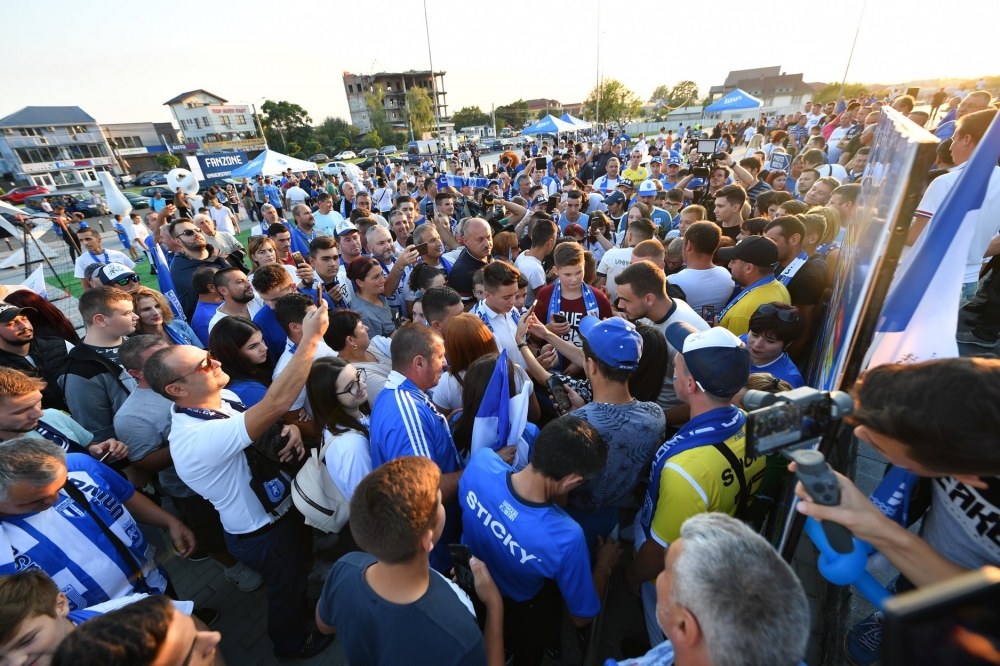  Fan-Zone pe esplanada stadionului înaintea derby-ului cu Rapid